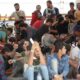 Migranti sbarcati in Sicilia dopo essere stati soccorsi a bordo di un peschereccio al largo della Libia (© ANSA)