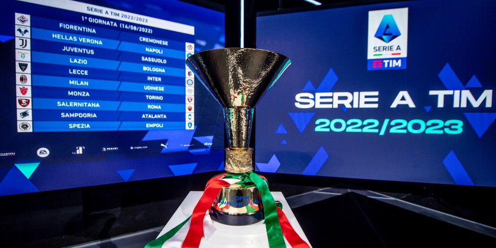 La coppa della Serie A (© ANSA)