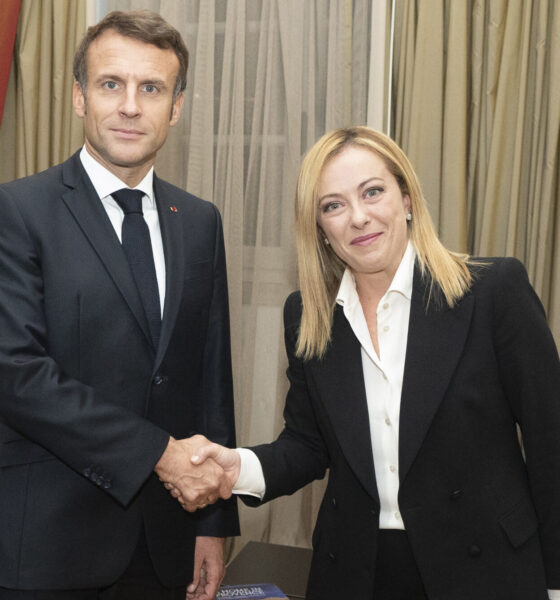Giorgia Meloni con il Presidente francese, Emmanuel Macron (© Filippo Attili - Governo)
