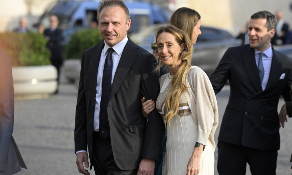 Francesco Lollobrigida con la moglie Arianna Meloni, sorella di Giorgia