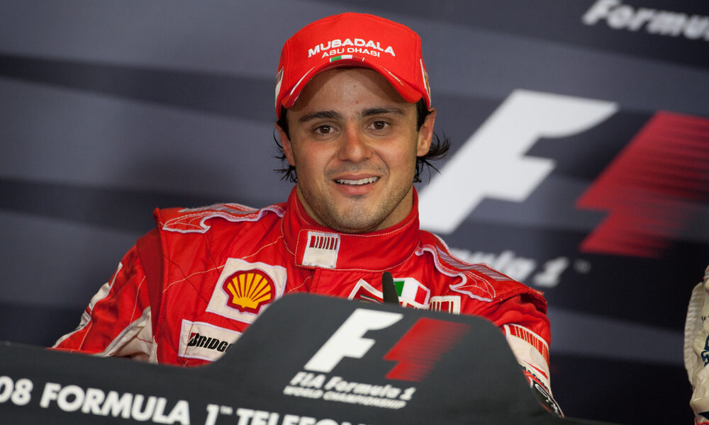 Felipe Massa con la divisa della Ferrari (© Depositphotos)