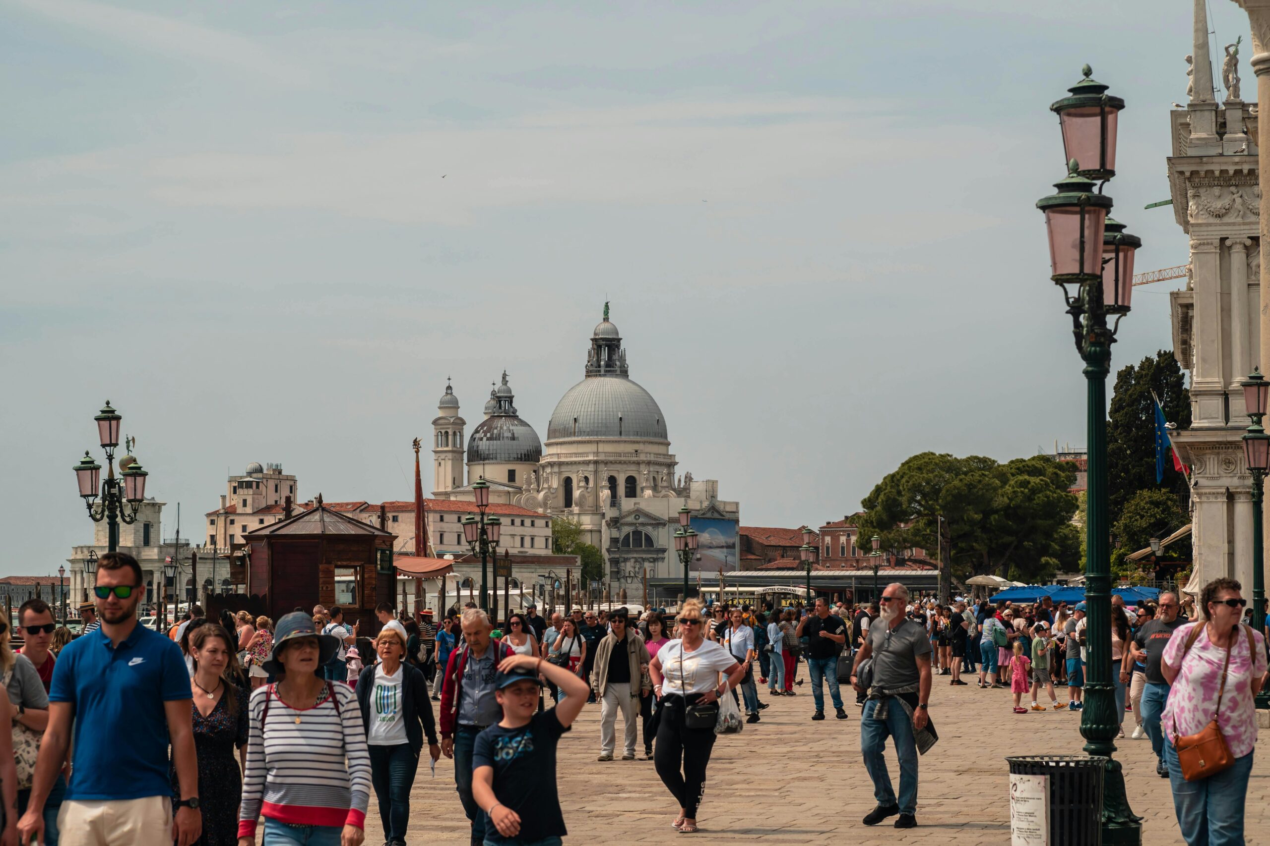 Overtourism e il futuro del turismo sostenibile: una nuova prospettiva