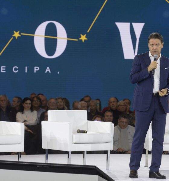 Giuseppe Conte durante l'assemblea costituente NOVA del M5S