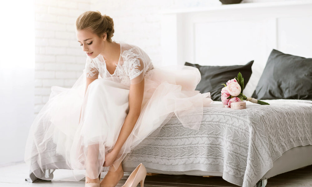 Sposa seduta sul letto