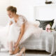 Sposa seduta sul letto