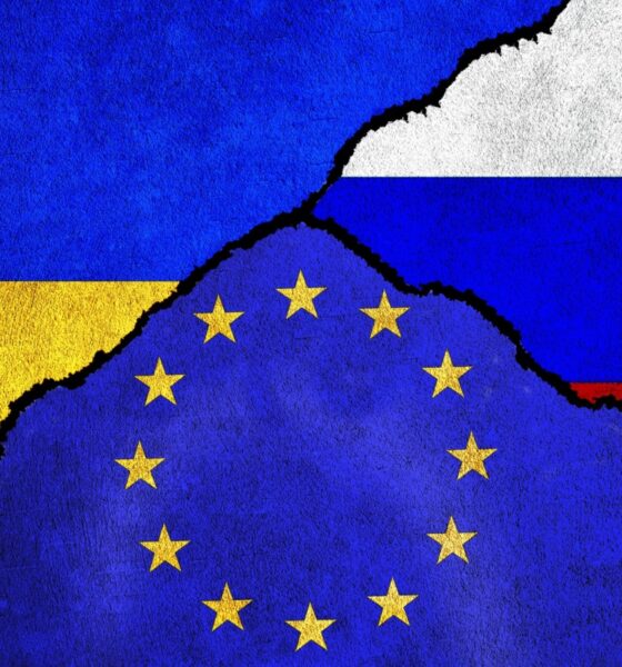 Bandiere Ucraina, UE e Russa