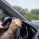 Mani sul volante