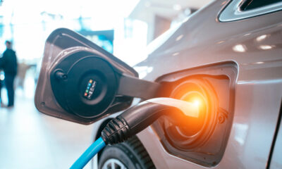 Auto elettrica in carica