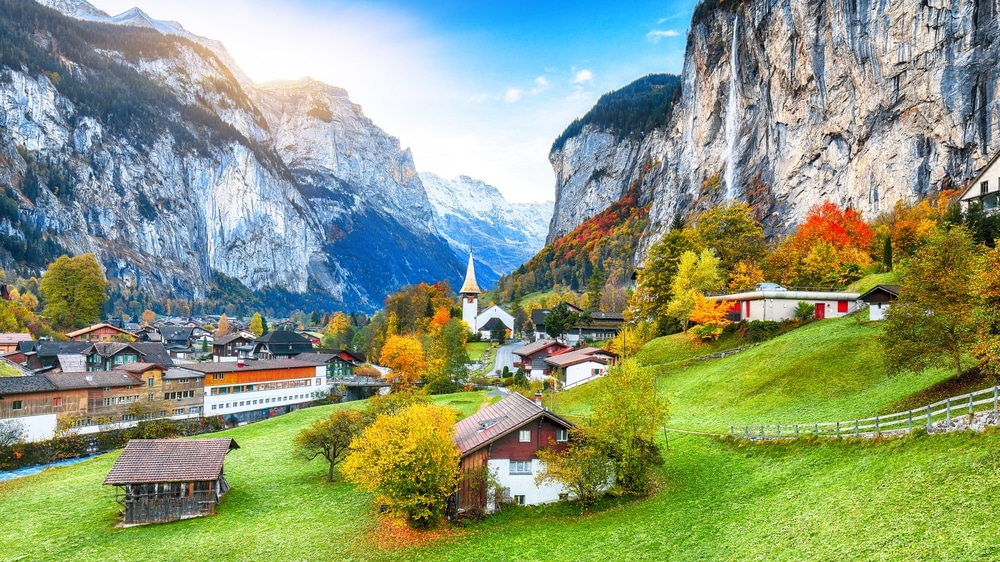Vista autunnale sulla valle di Lauterbrunnen in Svizzera
