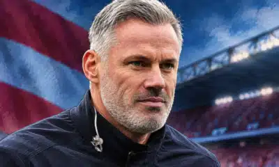 Ritratto editoriale di Jamie Carragher su uno sfondo sportivo astratto, per la notizia dell’annuncio di Aston Villa.