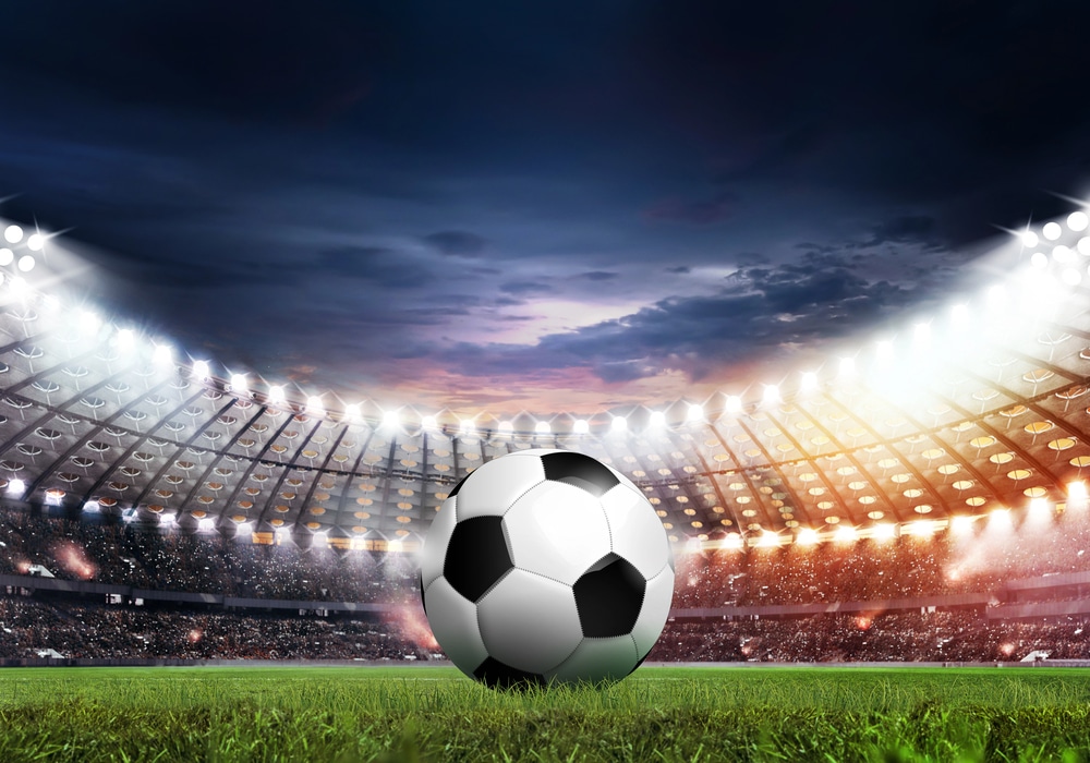 Palla al centro della stadio di calcio