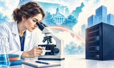 Illustrazione con un microscopio e un quaderno accanto a un server, a rappresentare le diverse valutazioni sulla fiducia nell’intelligenza artificiale.