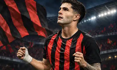 Illustrazione editoriale di Christian Pulisic in maglia rossonera, con lo stadio sullo sfondo.